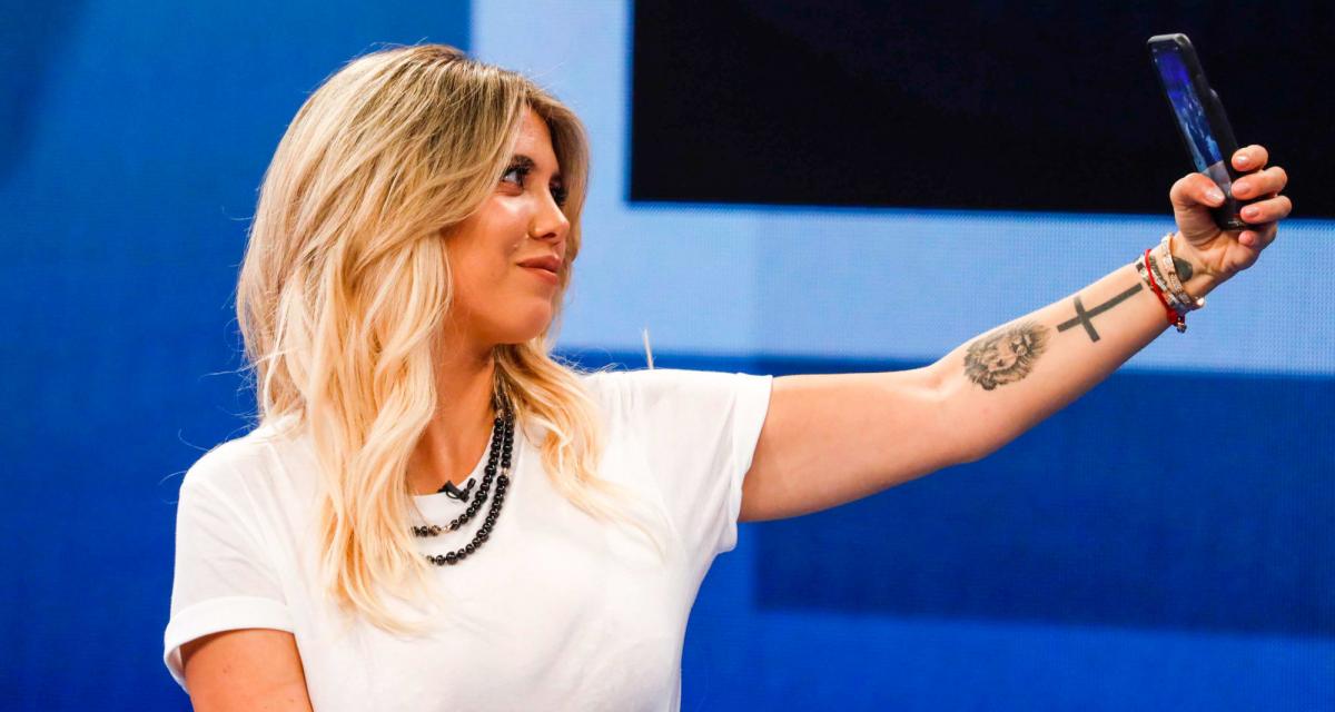 Psg Wanda Nara Madame Mauro Icardi A Fait Tomber Le Haut