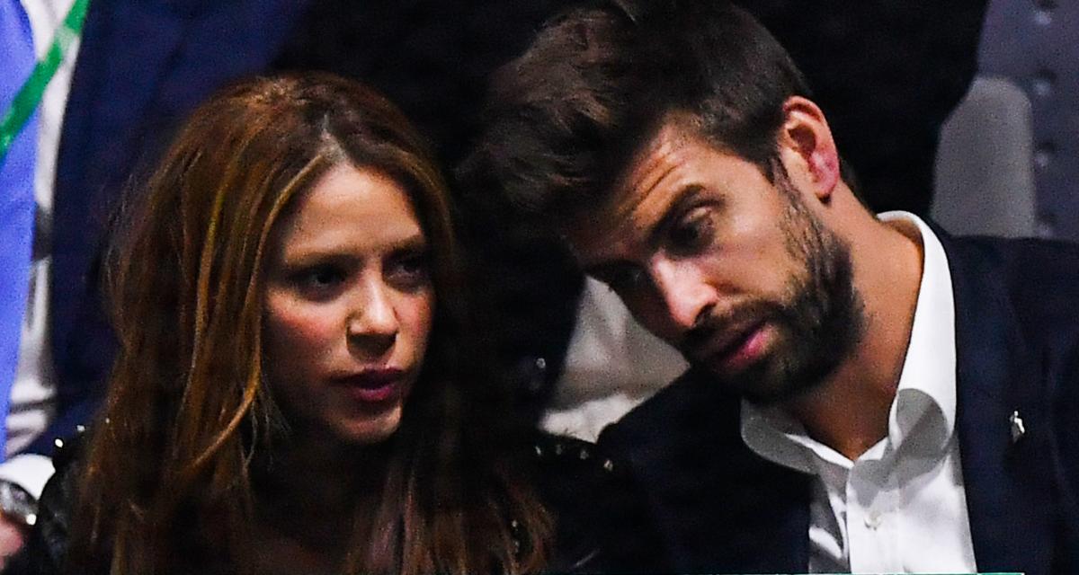 Shakira et Piqué assis l'un à côté de l'autre, une image qui va devenir rare...