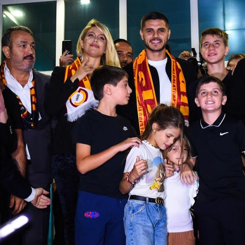 PSG : l'arrivée très chaude de Wanda Nara et Mauro Icardi à Galatasaray
