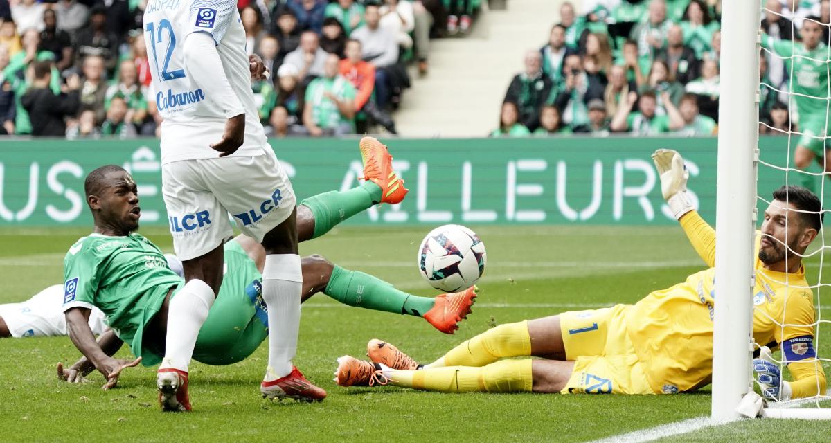 ASSE - Grenoble : les Verts partagent les points dans un match fou (revivez la rencontre)