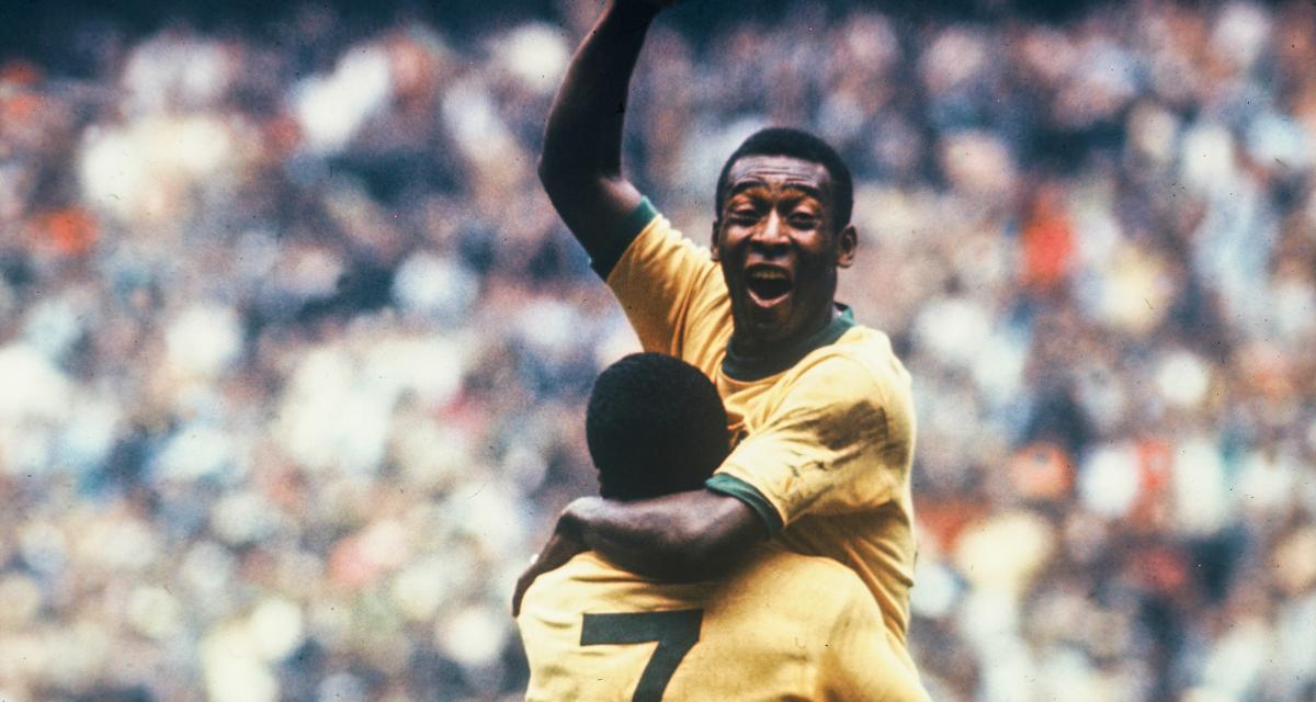 Pelé félicité par Jaïrzinho lors de son but contre l'Italie en 1970