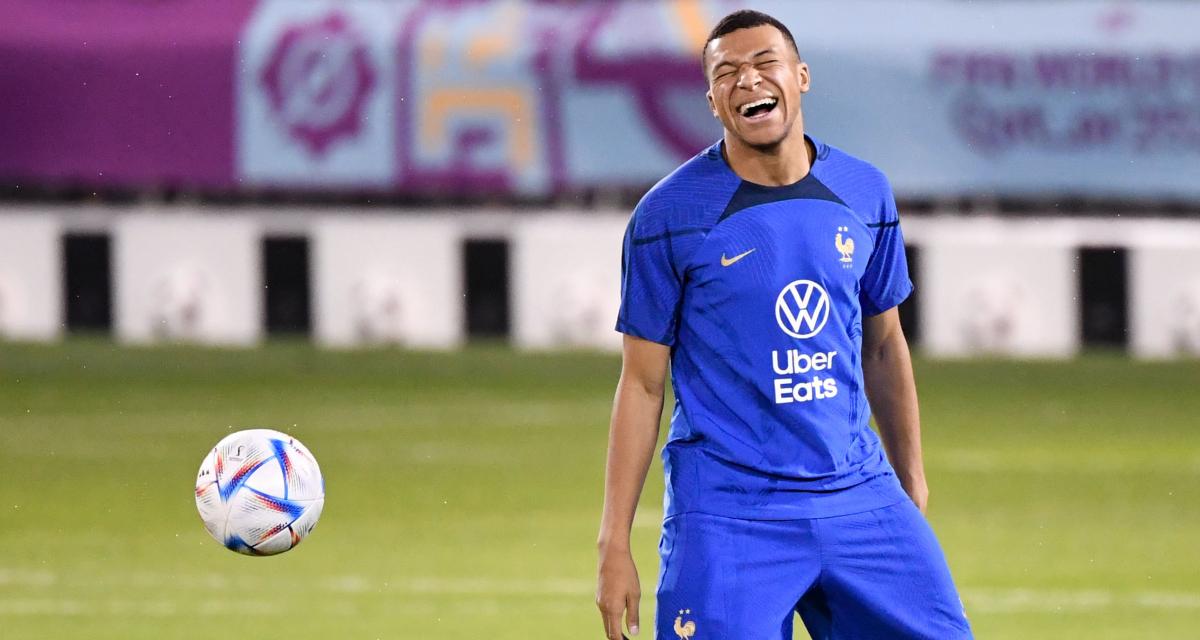 Mbappé avec les Bleus à l'entraînement au Qatar 