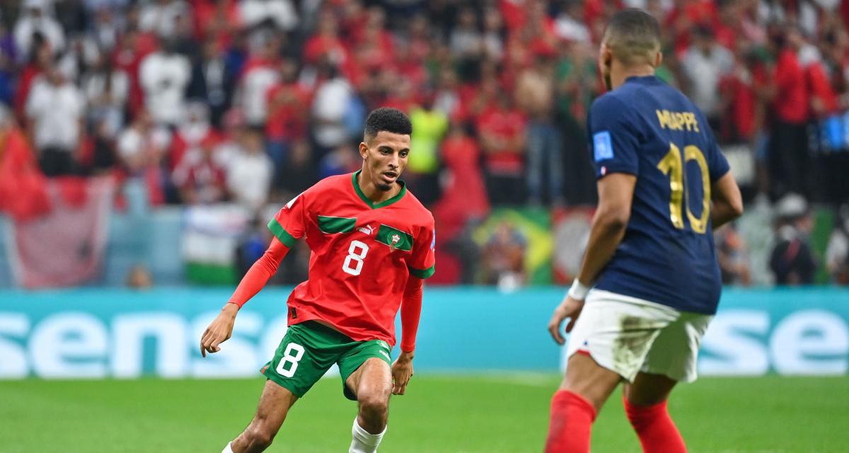 Azzedine Ounahi avec le Maroc face à la France en demi-finale de la Coupe du Monde au Qatar 