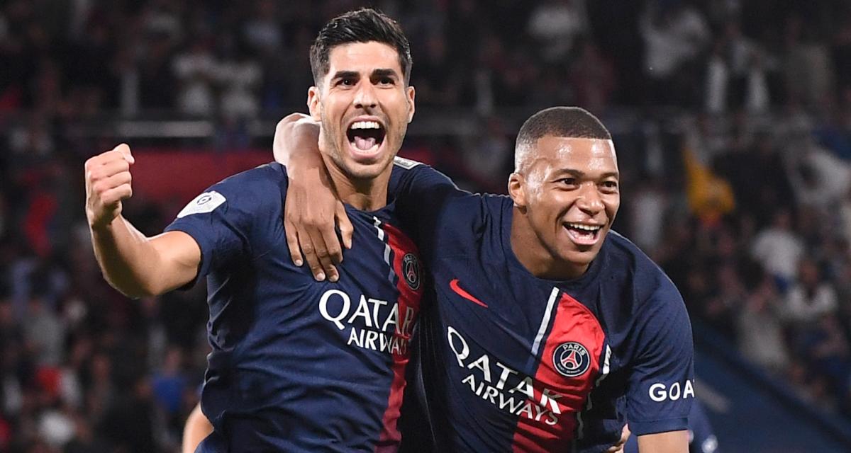 Marco Asensio et Kylian Mbappé avec le PSG au Parc des Princes face au RC Lens, août 2023