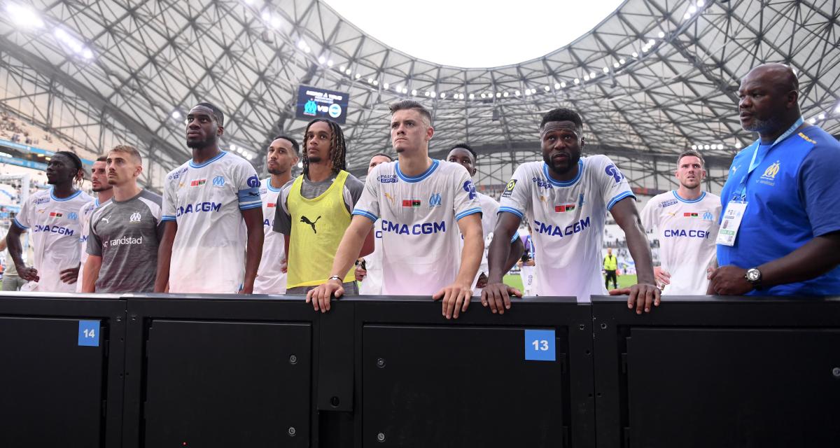 Les joueurs de l'OM face au Virage Nord