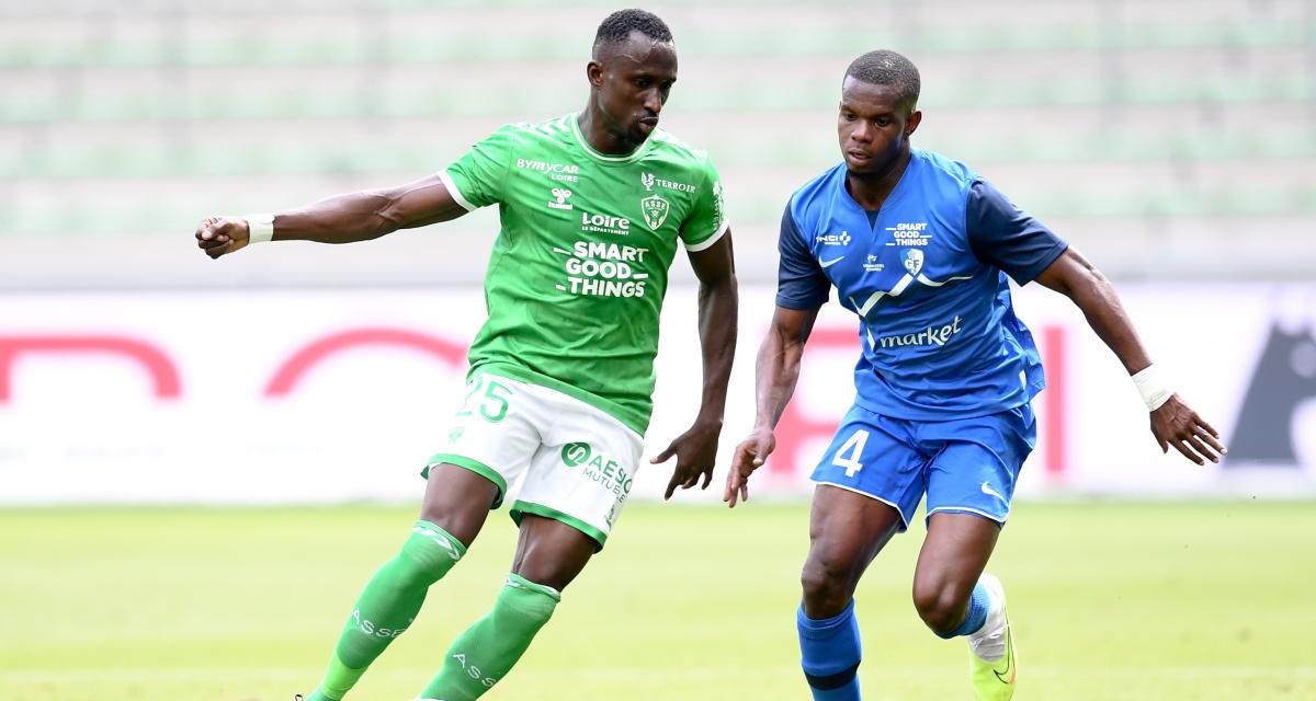 Ibrahima Wadji (à gauche)