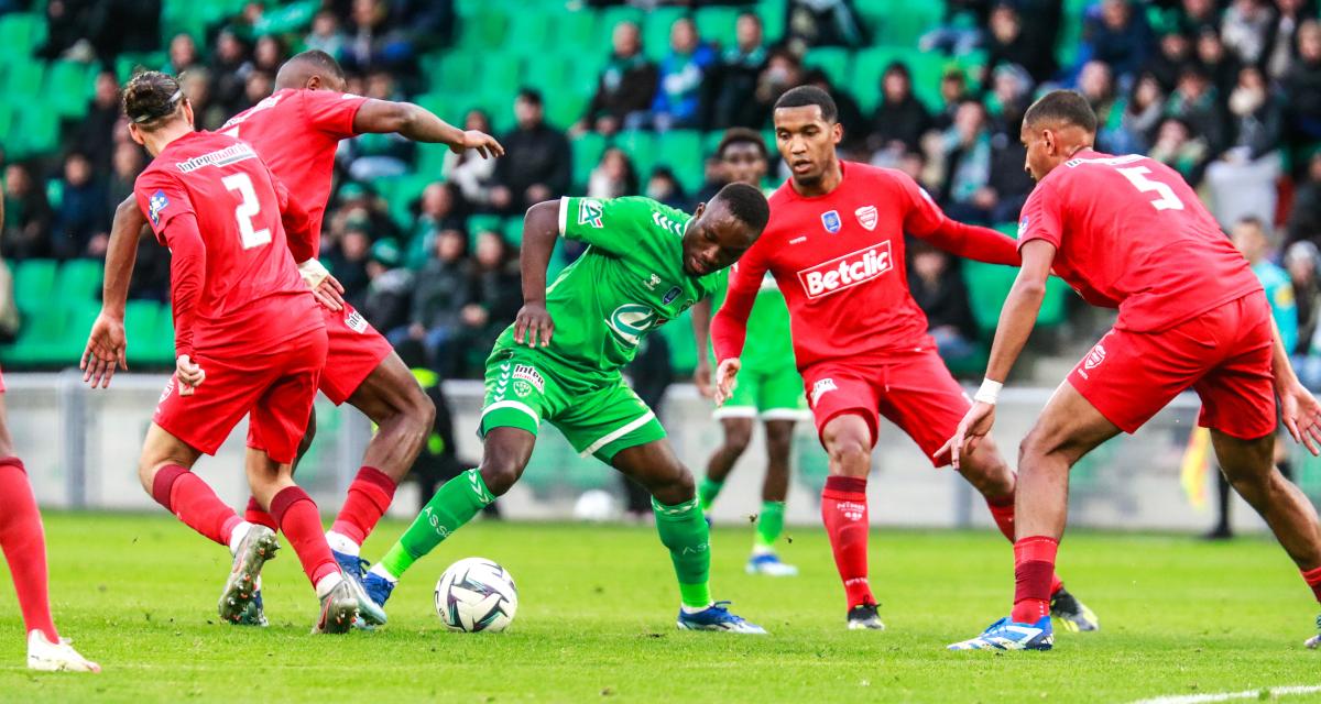Karim Cissé face à la défense nîmoise