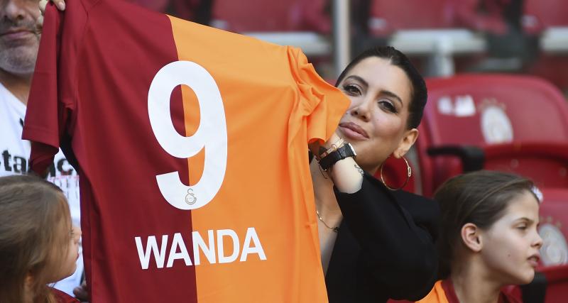  - Wanda Nara ose un nouveau changement capillaire et s'affiche avec le maillot de Neymar 