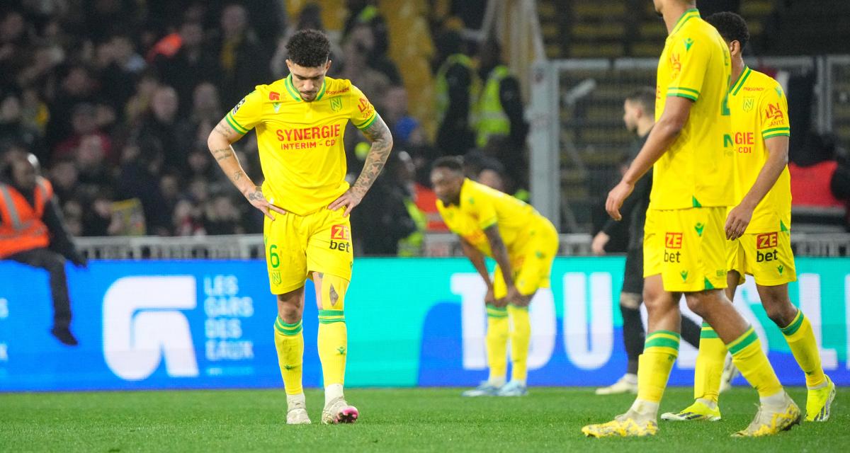 Le désarroi de Douglas Augusto lors de FC Nantes - PSG
