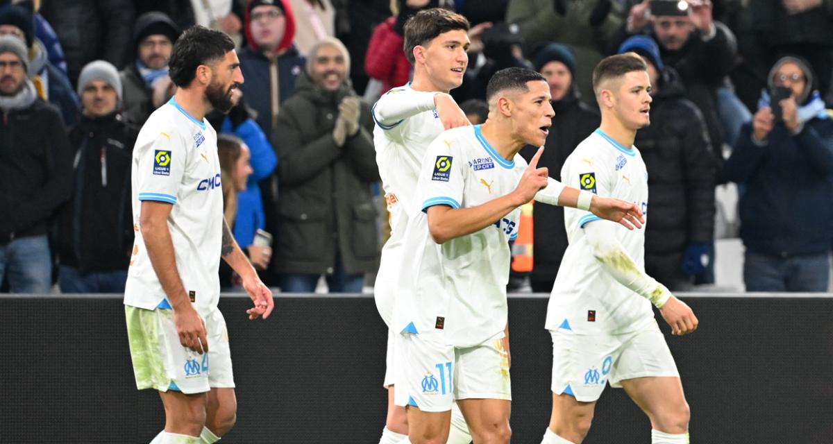 Samuel Gigot et Vitinha aux côtés de leurs coéquipiers de l'OM