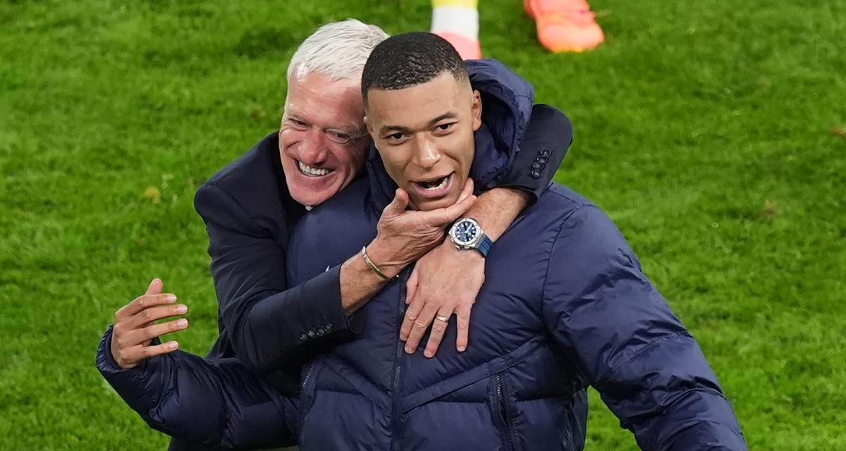 Kylian Mbappé avec Didier Deschamps