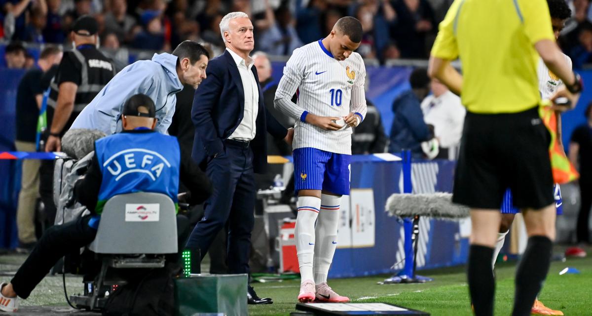 Didier Deschamps aux côtés de Kylian Mbappé