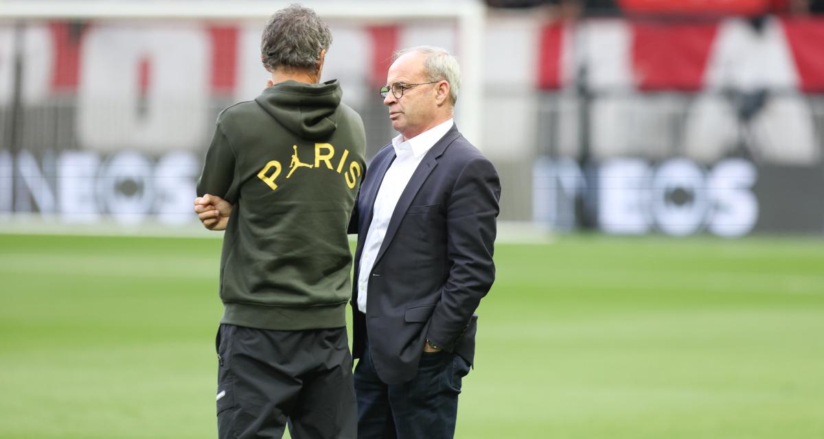 Luis Campos en discussion avec Luis Enrique