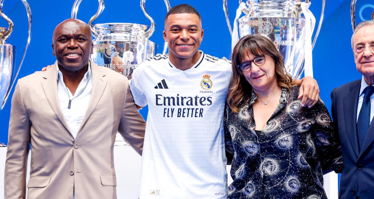 Kylian Mbappé aux côtés de son père, sa mère et Florentino Pérez