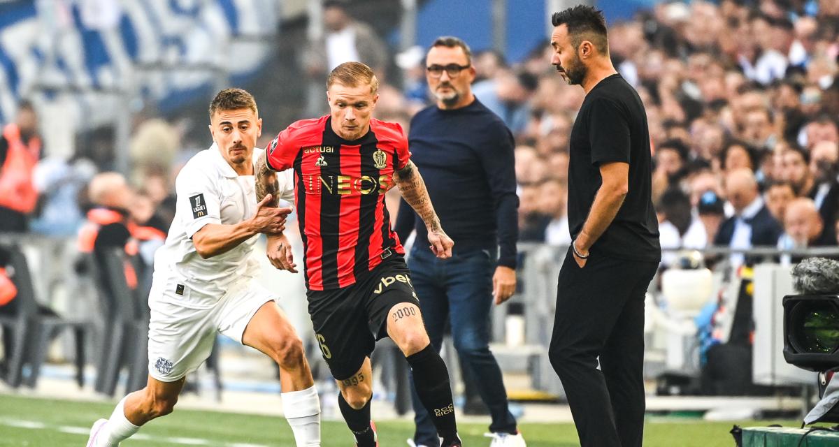 Franck Haise et Roberto De Zerbi en train de regarder Melvin Bard et Valentin Rongier se disputer le ballon