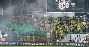 FC Nantes : les supporters des Canaris ont mis le feu à Angers 