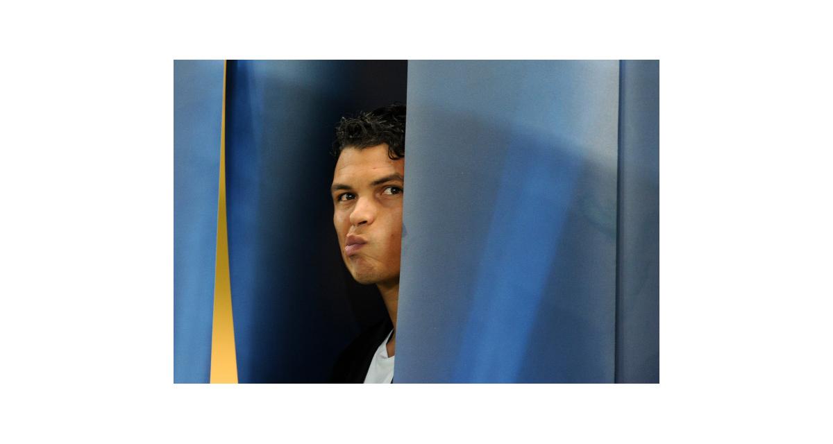 PSG - Mercato : l'agent de Thiago Silva ouvre la porte à un départ… cet hiver !