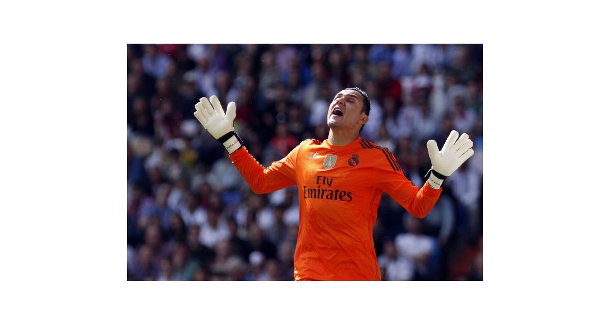 Real Madrid – Mercato : Keylor Navas s'affiche déjà avec le maillot du PSG
