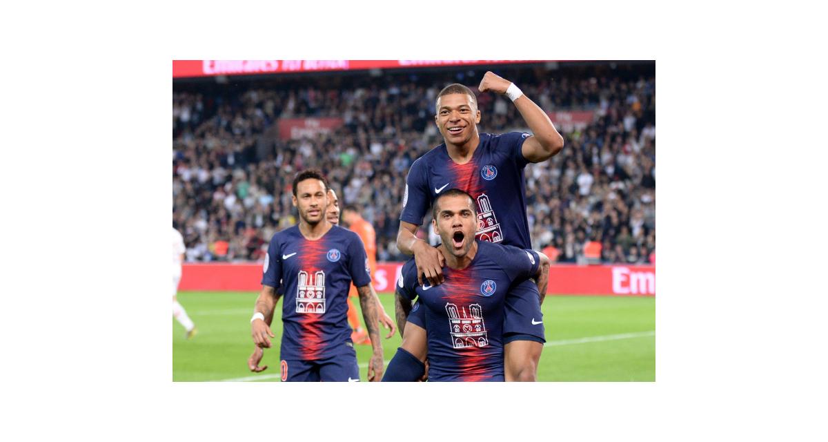 PSG – Mercato : Dani Alves drague le Barça, Paris lui dit merci et au revoir