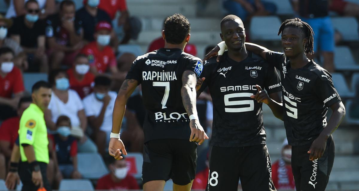 La joie du Stade Rennais après le premier but de Serhou Guirassy face à Nîmes (4-2).