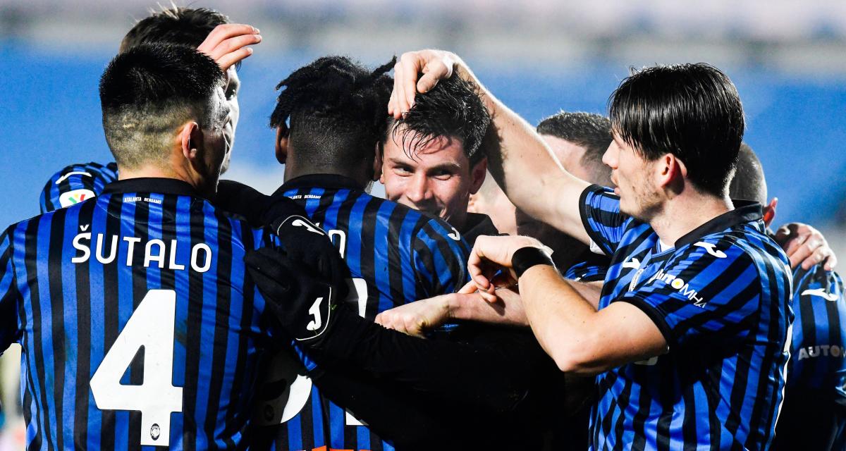 Les joueurs de l'Atalanta se congratulent après leur qualification pour la finale de Coupe d'Italie