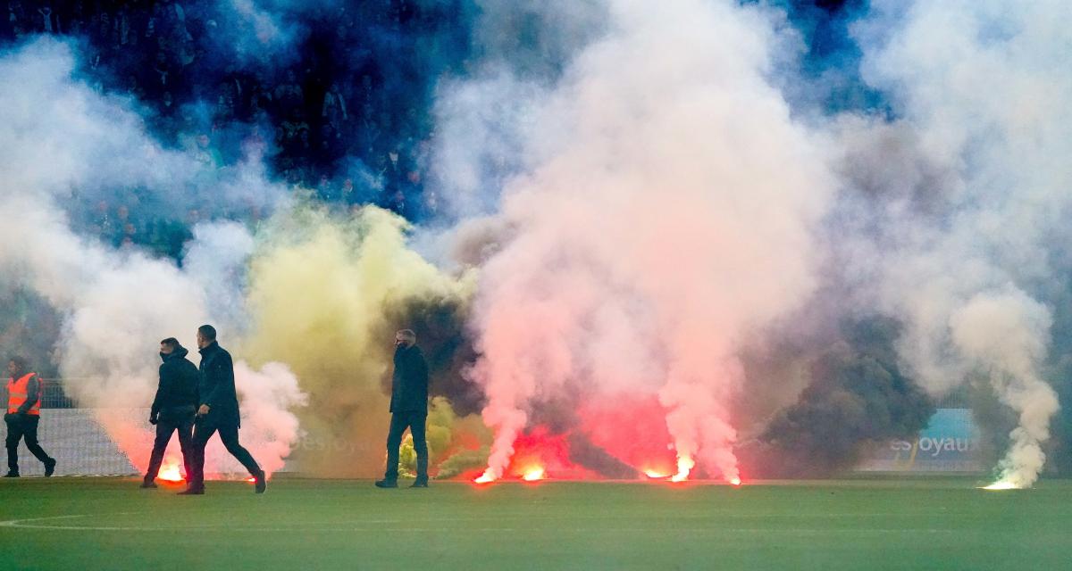 Fumigènes lors du match ASSE-Angers